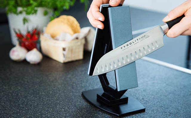 TYROLIt Life Knife Sharpener MK2 Acrylic Application