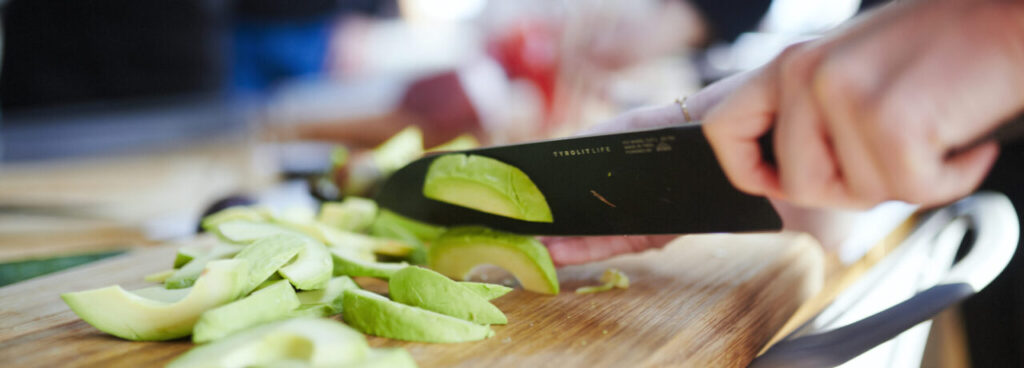 Vegetable knife with avocado