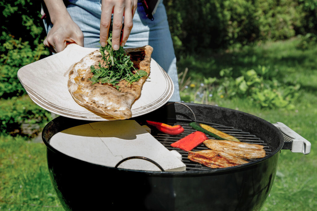 Three-piece cordierite pizza stone for grill and gas grill