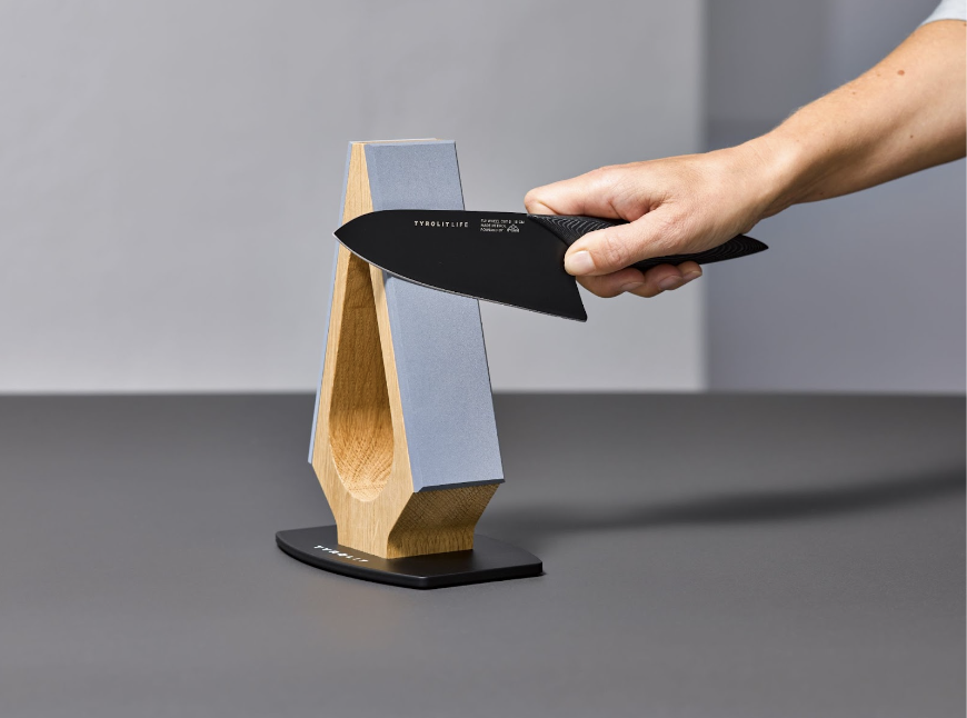 Knife sharpener made of wood - Darkline knife